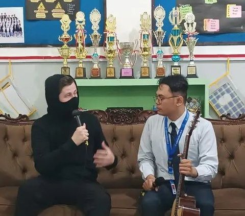 Sosok Tri Adinata, Guru Musik yang Bikin Alan Walker Rela Terbang 28 Jam dari Amerika Serikat ke Medan