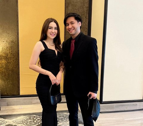 Kini jadi Bumil, ini Potret Cantik Vicy Melanie Istri Kevin Aprilio di Usia 35 Tahun