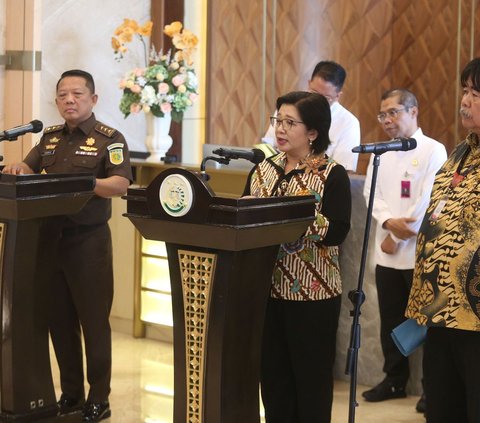 FOTO: Kejagung dan BPKP Bongkar Kerugian Negara Akibat Korupsi Timah Capai Rp300 Triliun