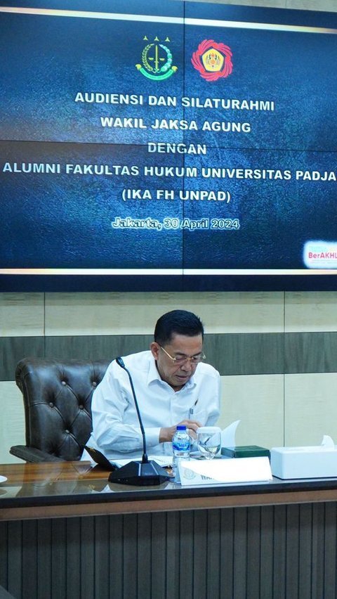 Wakil Jaksa Agung: FH Unpad Tanamkan Nilai Keluhuran Budi dalam Rangka Kontribusi bagi Negara