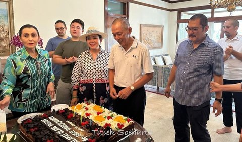 Titiek Soeharto mengatakan yang berulang tahun tersebut adalah sang kakak. <br>