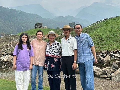 Kumpul Keluarga Cendana Rayakan HUT Anak Kedua Soeharto, Wanita di Samping Bambang Trihatmodjo Disorot