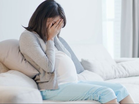 Causes of Pregnant Women Losing Appetite, From Hormones to Mental
