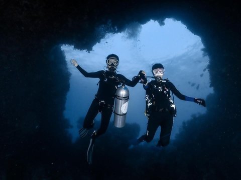 10 Potret Natasha Wilona saat Diving di Raja Ampat, 'Speechless' saat Melihat Keindahan Pemandangan Bawah Lautnya