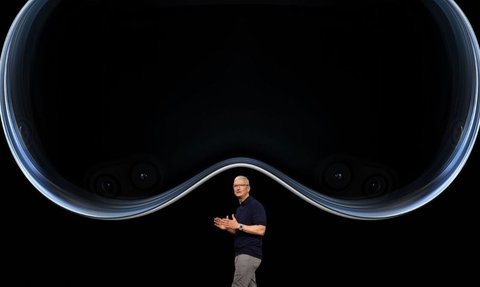 Bos Apple: Ada Emosional yang Terbentuk saat Orang Coba Pakai Vision Pro