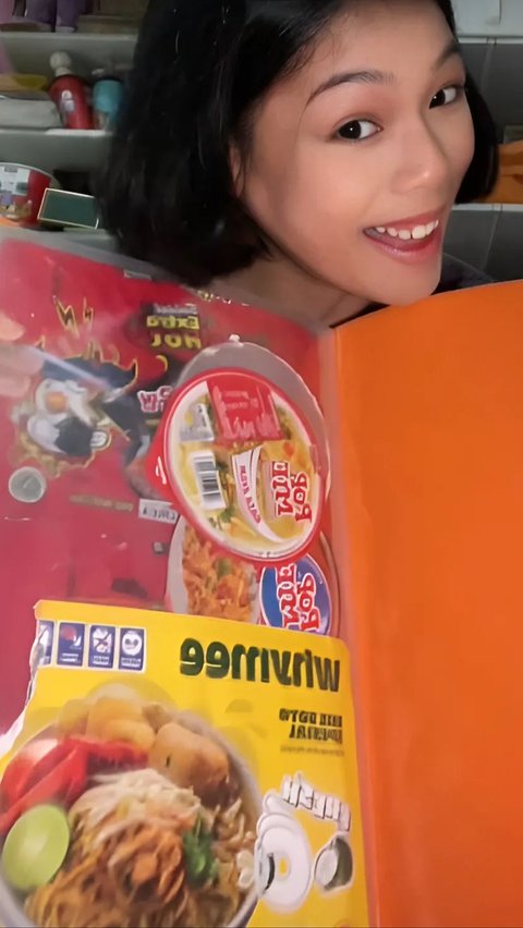 Woman Collects Instant Noodle Wrappers, Kept Neatly like Precious Items.