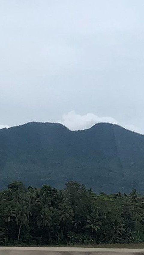 <b>Ada Tempat Bertapa Para Leluhur, Ini Fakta Menarik Gunung Rajabasa di Provinsi Lampung</b>