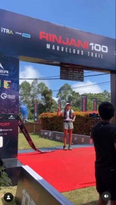 Melansir dari akun Instagram scandraventure, Sianti mengaku berlatih dengan keras untuk bisa mengikuti ajang Rinjani Ultra 100 kilometer ini. <br>