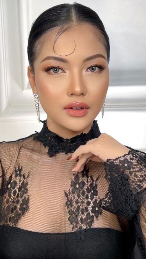 Baru-baru ini, dia didiskualifikasi dari persaingan sebagai finalis Miss Indonesia 2024