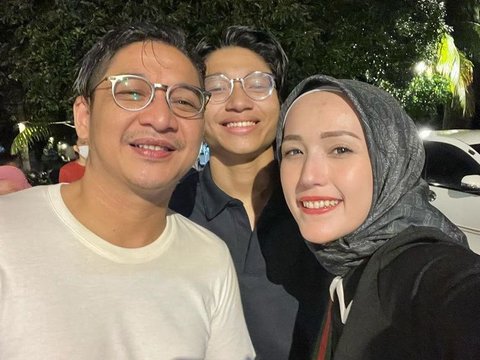 Dapat Kado Spesial dari Ayah dan Ibu Sambungnya, Intip Momen Kedekatan Kiesha Alvaro dengan Adelia Wilhelmina