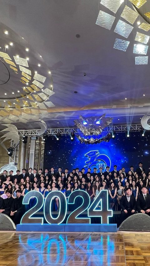 Gala dinner bersama lulusan tahun 2024 ini terlihat sangat berkelas.