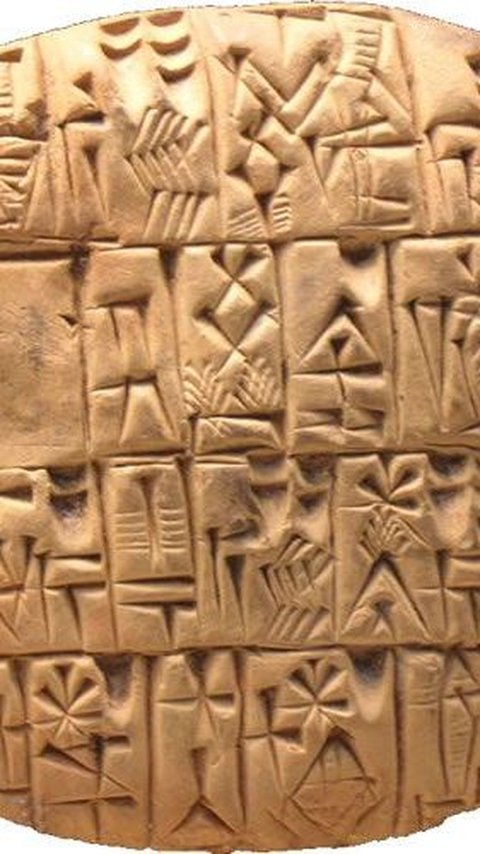 Bahasa-bahasa tertua di dunia dan pernah dipakai, salah satunya ada di Indonesia.