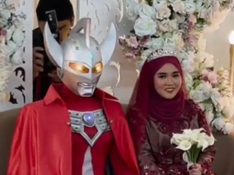 Viral Wedding, Groom Wears Ultraman Costume: 'My Wife Knows How Important This is in My Life'