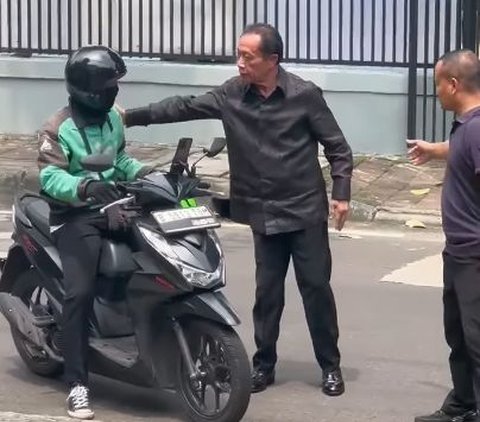 Sadar Yang di Bonceng Mantan Gubernur DKI Jakarta, Driver Ini Langsung Salim