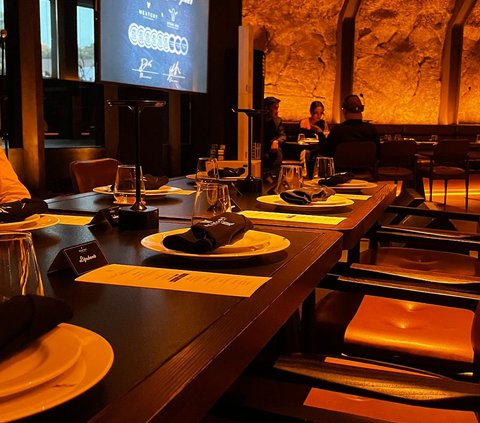 Steak Restaurant with Gold Mine Concept, Making Dining Experience Exciting