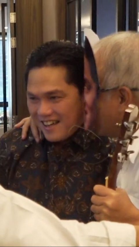 Erick Thohir Mau Menangis Ketemu 2 Sosok Pakai Topeng Dirinya, Ada Apa