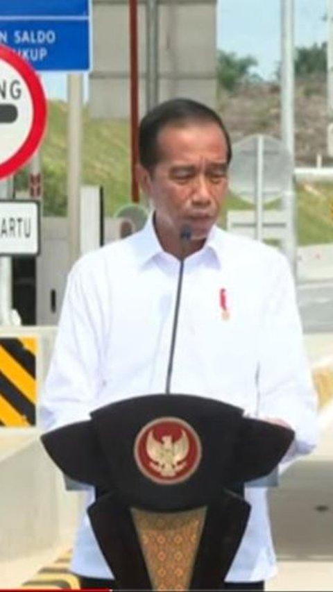 Telan Anggaran Rp4,8 triliun, Jokowi Resmikan Jalan Tol Pekanbaru-Padang Seksi 1 di Kampar