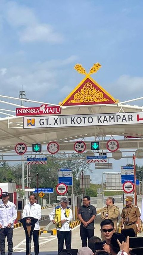 Jokowi Resmikan Tol Pekanbaru-Padang Ruas Bangkinang-Pangkalan dengan Anggaran Rp4,8 T