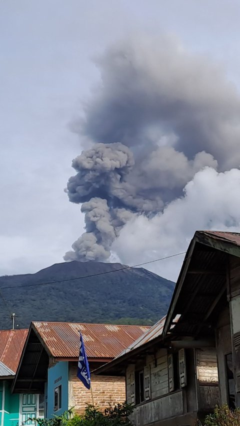 Gunung Marapi Kembali Erupsi, Status Masih Siaga