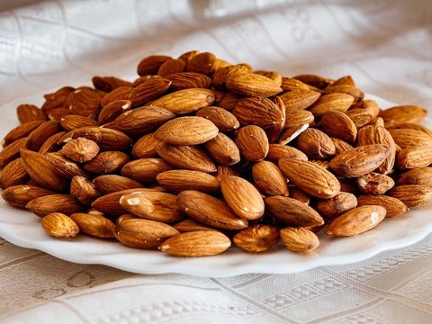 Tips Konsumsi Kacang Almond