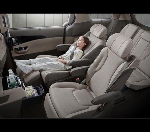 Komponen inilah yang membuat harga Kia Carnival 7-seater lebih tinggi daripada varian 11-seater.