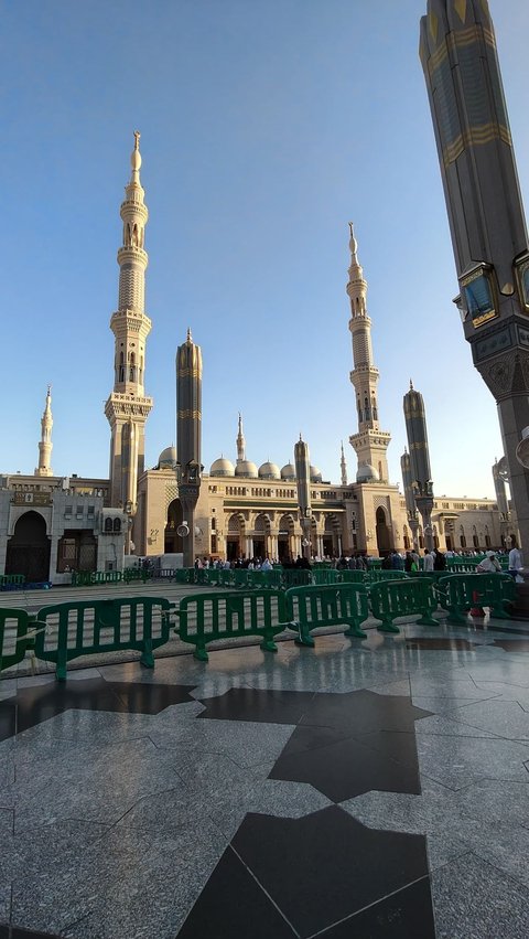 Begini Cara Dengarkan Khotbah Jumat di Masjidil Haram dan Masjid Nabawi dalam Bahasa Indonesia<br>