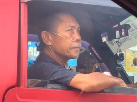Story Behind the Viral Struggle of Public Transportation Driver to Make a Living, Still Working Despite Using Oxygen Tubes, Video Watched 6.8 Million Times