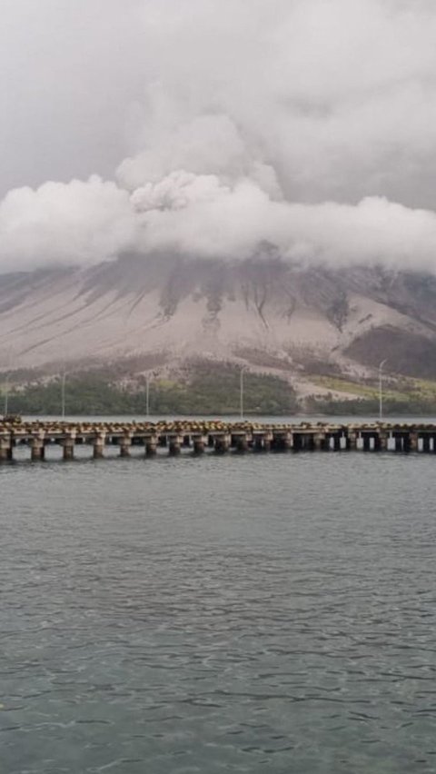 Badan Geologi Buka Suara Terkait Kabar Pulau Tagulandang akan Tenggelam Akibat Erupsi Gunung Ruang