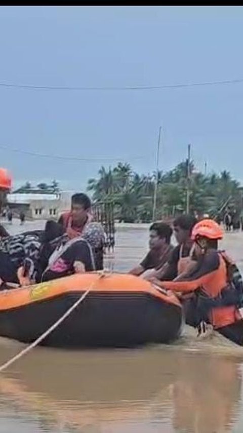 Korban Meninggal Akibat Banjir Bandang di Luwu Bertambah Jadi 14 Orang, Helikopter Dikerahkan Evakuasi Warga