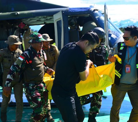 Momen Menegangkan TNI-Polri Rebut Wilayah Homeyo Intan Jaya dan Evakuasi Guru hingga Jenazah Korban Penembakan OPM