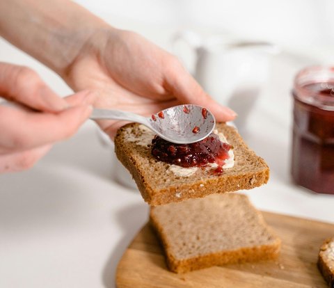 Crispy Chicken Sando, Simple and Protein-rich Kids' Meal