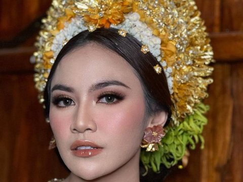 Tampil dengan Kebaya Bali, ini 10 Potret Cantik Mahalini dalam Prosesi Adat Mepamit Jelang Pernikahan dengan Rizky Febian