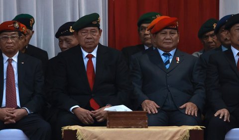 Di hadapan para alumni Akabri, Prabowo mengawali perbincangan dengan mengucapkan permohonan maaf lahir batin.