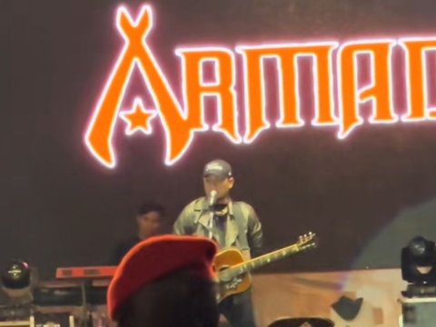 Vokalis Armada Doakan Penonton Konser yang Pacaran Cepat Putus Sampai Bikin Polwan Senyam Senyum, Ternyata Alasannya Luar Biasa