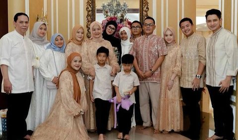 Rayakan Lebaran Bersama