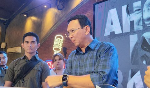 Menurut Ujang, wajar jika Ahok paham berbagai persoalan Jakarta karena pernah menjabat gubernur dan wakil gubernur Jakarta. 