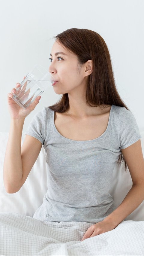 4 Negative Effects of Dehydration, from Obesity to Premature Aging