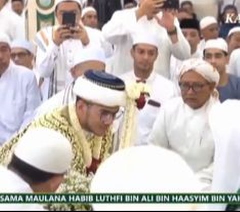 Momen Pernikahan Cucu Perempuan Habib Luthfi bin Yahya, Pengantinnya Cantik Banget Bak Princess