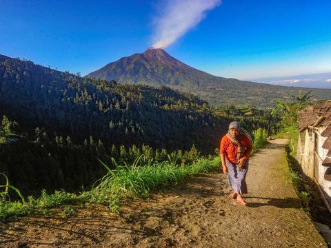 FOTO: Potret Warga Dusun Tempel dan Dusun Bentrokan Hidup di Dataran Tinggi dengan Kemiringan Mendebarkan