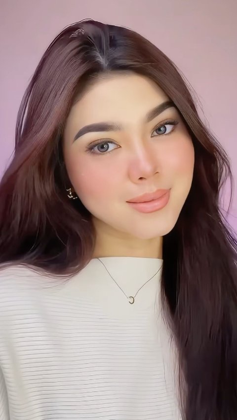 Follow Syahrini Core's Makeup Trends, This Content Creator's Face is Called the Natural Version.