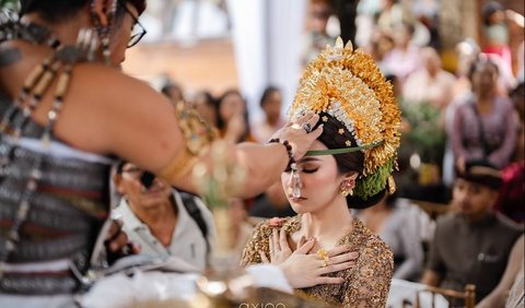 Mahkota Gelung Agung Bali