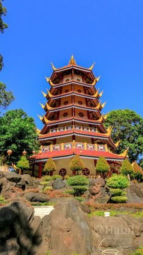 <b>3. Pagoda Nusantara</b>