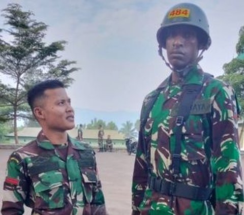 Potret Calon Prajurit TNI Tinggi Badannya 2 Meter, Ukuran Sepatu 52 Bikin Pusing Pelatih