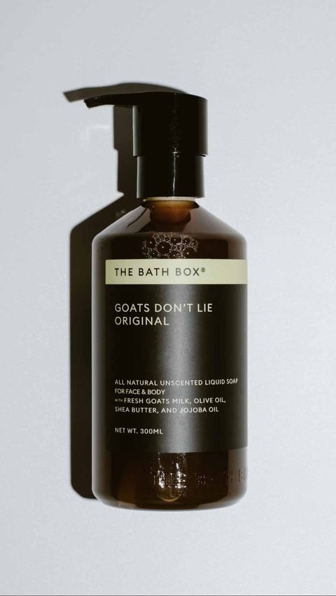 1. The Bath Box Goats Don't Lie Original Liquid Soap<br>