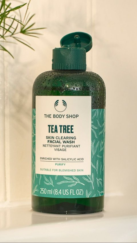 10. The Body Shop Tea Tree Skin Clearing Body Wash Shower Gel<br>