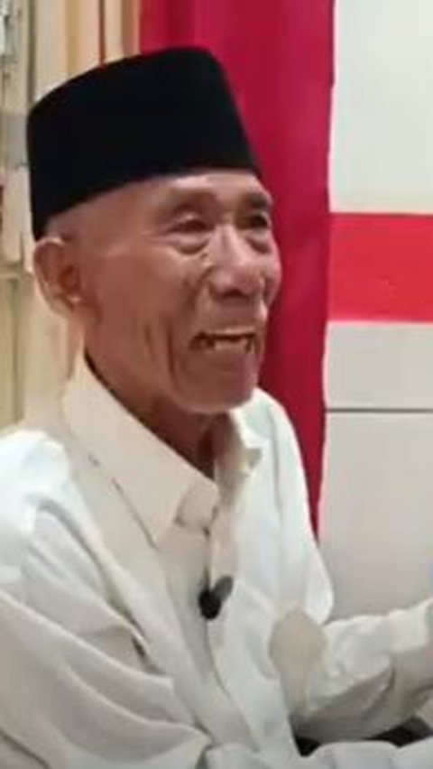 <b>Buah Kesabaran Usai Puluhan Tabung Menabung, Kakek 73 Tahun Pedagang Gorden di Lombok Ini Bisa Naik Haji</b><br>