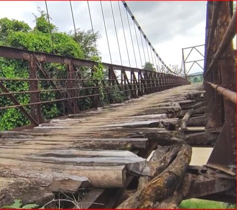 Melihat Jembatan Gantung Tua Tersembunyi Berusia 1 Abad Lebih di Kendal, Bekas Rel Kereta