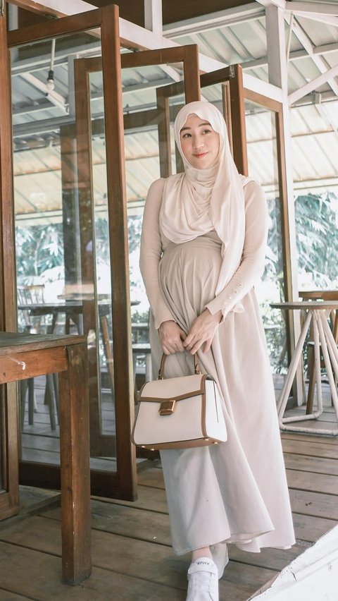 Foto-foto Terbaru Larissa Chou di Usia Kehamilan 9 Bulan, Penampilan Bumil Bikin Salfok