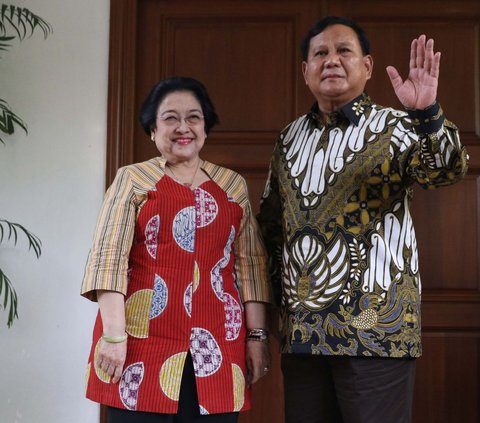 Senyum Jokowi Saat Ditanya Ikut Dorong Pertemuan Megawati dan Prabowo