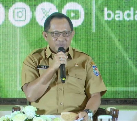 Tito Sentil Pemkab Mimika: APBD Rp8 Triliun tapi Tidak Ada Kemajuan